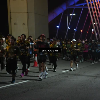 Runner Photo 6130202
