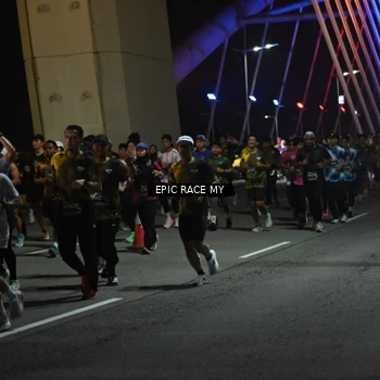 Runner Photo 6130206