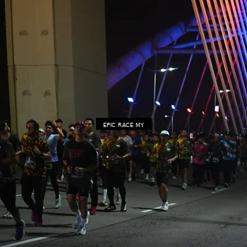 Runner Photo 6130214