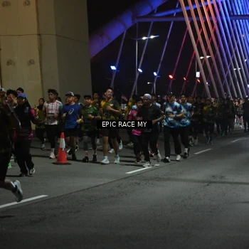 Runner Photo 6130219