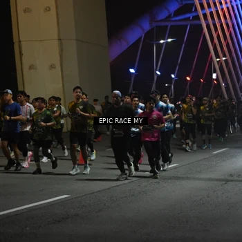 Runner Photo 6130228