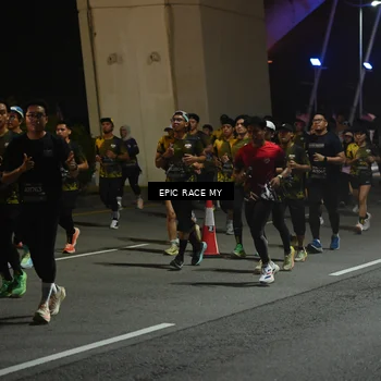 Runner Photo 6130303