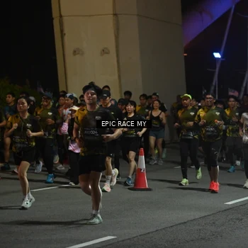 Runner Photo 6130357