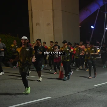 Runner Photo 6130412