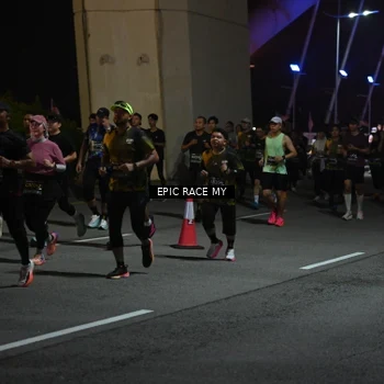 Runner Photo 6130505