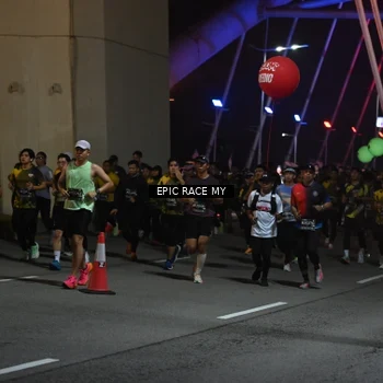 Runner Photo 6130545