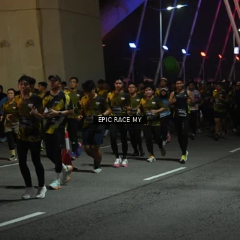 Runner Photo 6130594