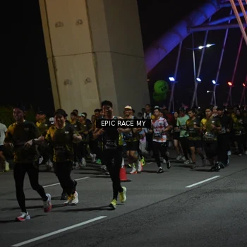 Runner Photo 6130640