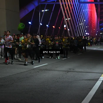 Runner Photo 6130656