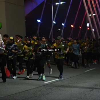 Runner Photo 6130711