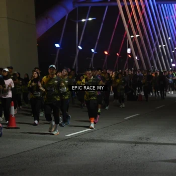 Runner Photo 6130752
