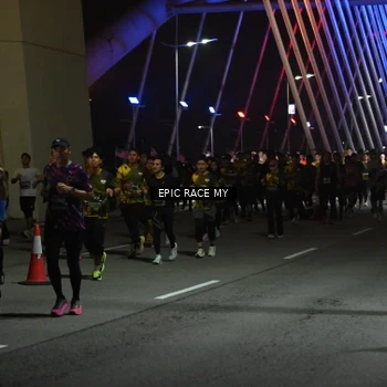 Runner Photo 6130796