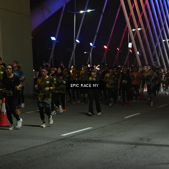 Runner Photo 6130815