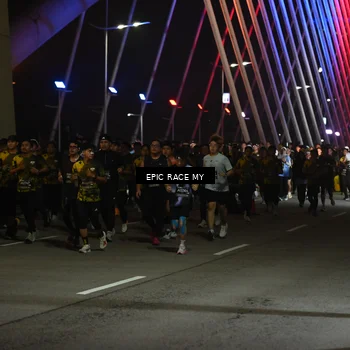 Runner Photo 6130842