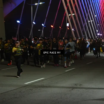 Runner Photo 6130846