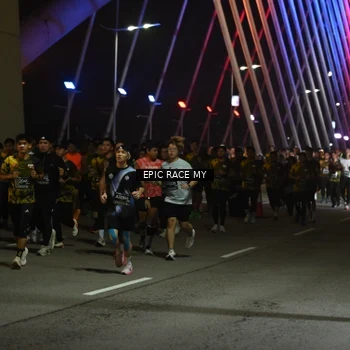 Runner Photo 6130856
