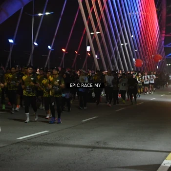 Runner Photo 6130905