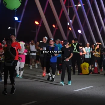 Runner Photo 6131035