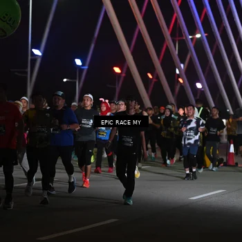 Runner Photo 6131062