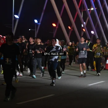 Runner Photo 6131091