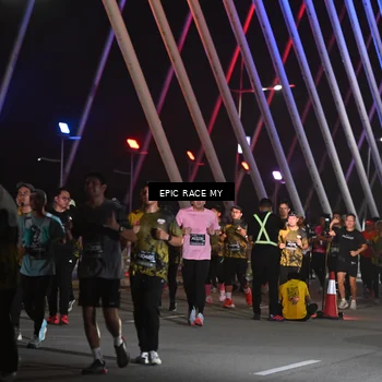 Runner Photo 6131115