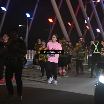 Runner Photo 6131133
