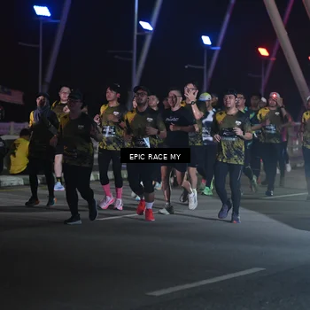 Runner Photo 6131145