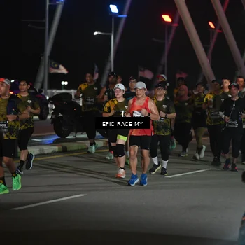 Runner Photo 6131243