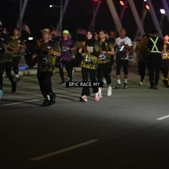 Runner Photo 6131372