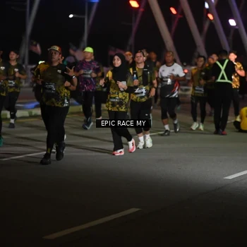Runner Photo 6131373