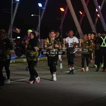 Runner Photo 6131377