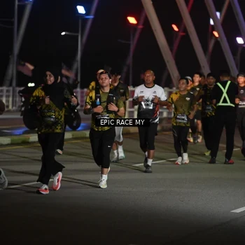 Runner Photo 6131389