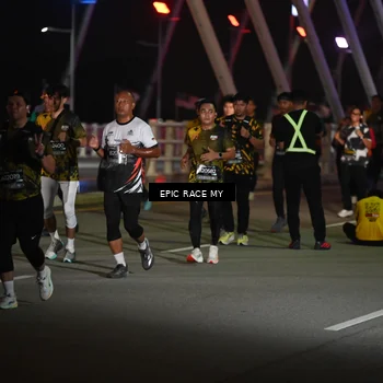 Runner Photo 6131395