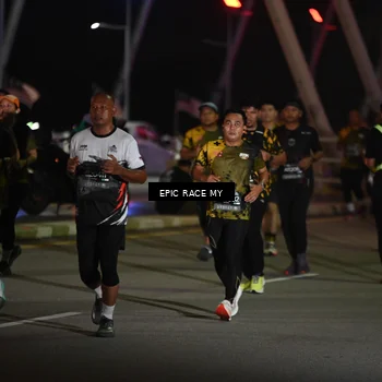 Runner Photo 6131398