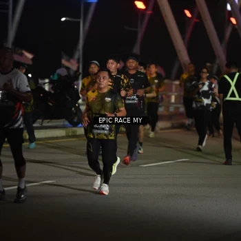 Runner Photo 6131414