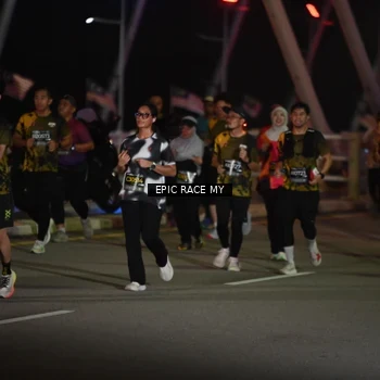Runner Photo 6131429