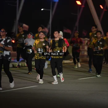 Runner Photo 6131453