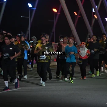 Runner Photo 6131505
