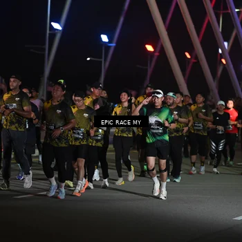 Runner Photo 6131595