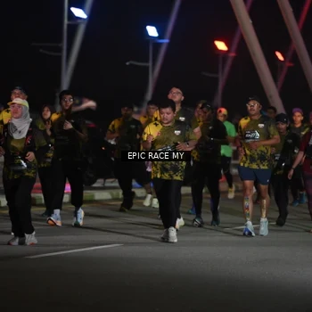 Runner Photo 6132050
