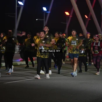 Runner Photo 6132057