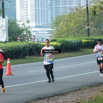 Runner Photo 6132063