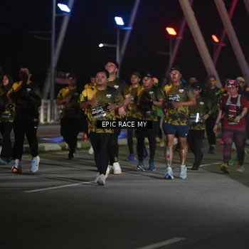 Runner Photo 6132080