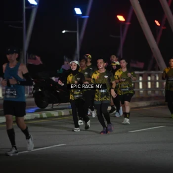 Runner Photo 6132418