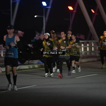 Runner Photo 6132424