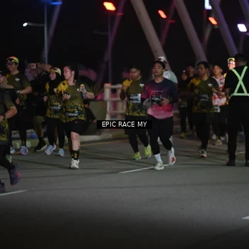 Runner Photo 6132442