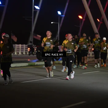Runner Photo 6132840