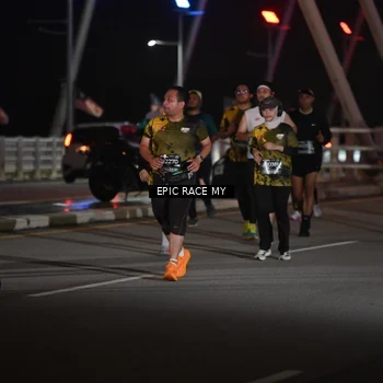 Runner Photo 6132911