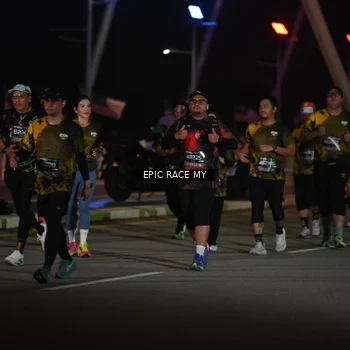 Runner Photo 6132992