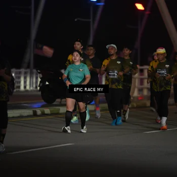Runner Photo 6133024